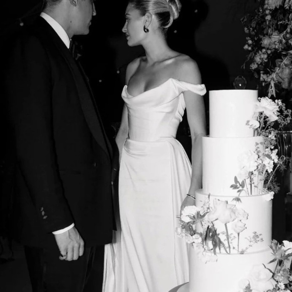 Vivienne Westwood Nova Grace Gown — New with Tags ($8,440 Retail) - Picture 4 of 13